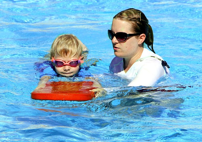 How to Choose the Right Swimming Course for Your Child： A Practical Guide from Beginner to Advanced?
